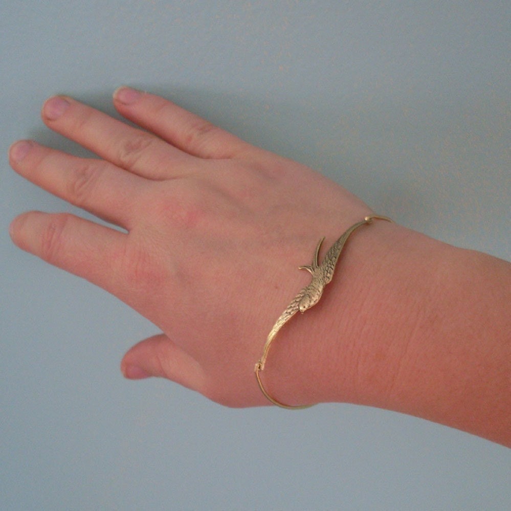 Sparrow Bangle Bracelet, Sparrow Bracelet, Sparrow Jewelry, Bird Charm Bracelet, Bird Lover Gift, Bird Bracelet, Sparrow Bird Jewelry