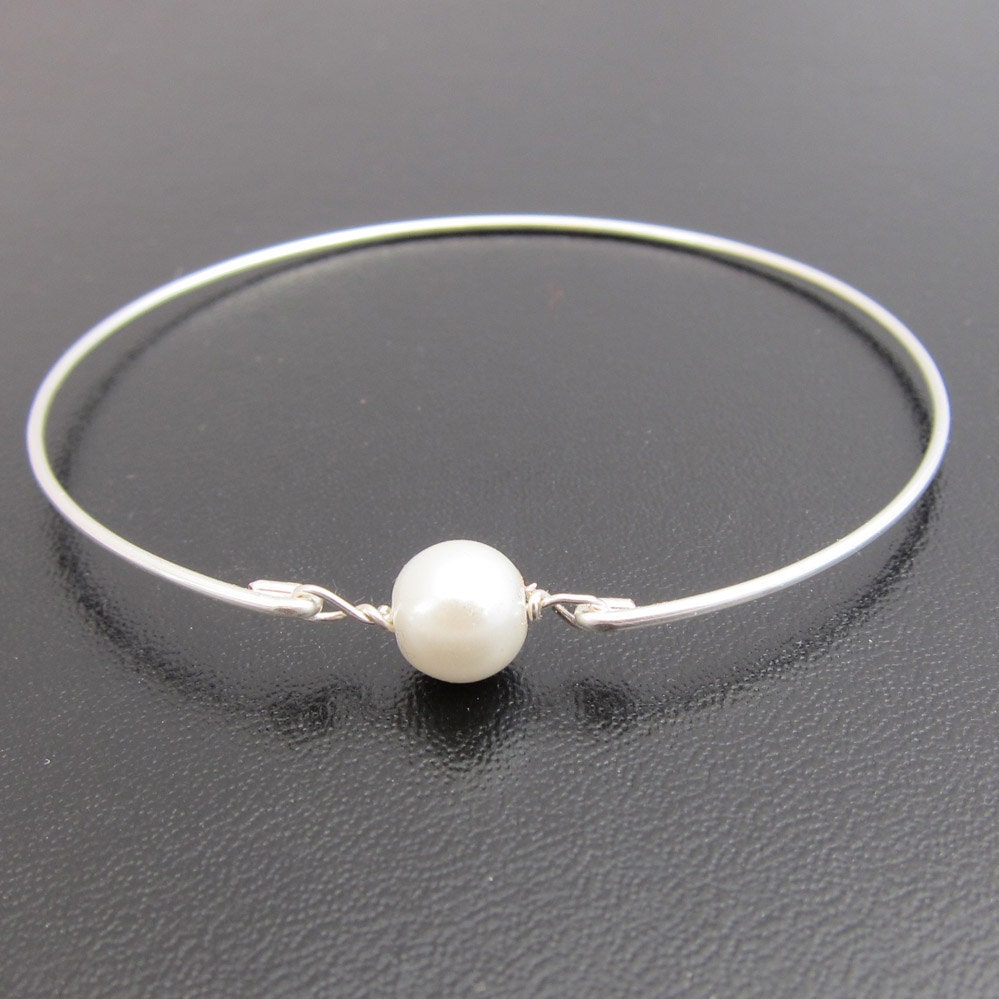 White Pearl Bangle Bracelet, Simple Bridal Bracelet, Simple Bracelet, Simple Bangle, Simple Jewelry, Minimal, White Faux Pearl Bridal Bangle