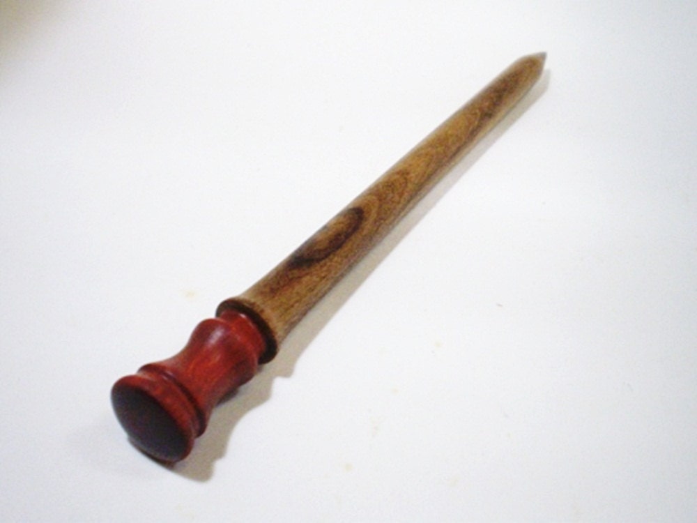 Hair Stick Turned Wooden - Redheart and Laurel - No 25