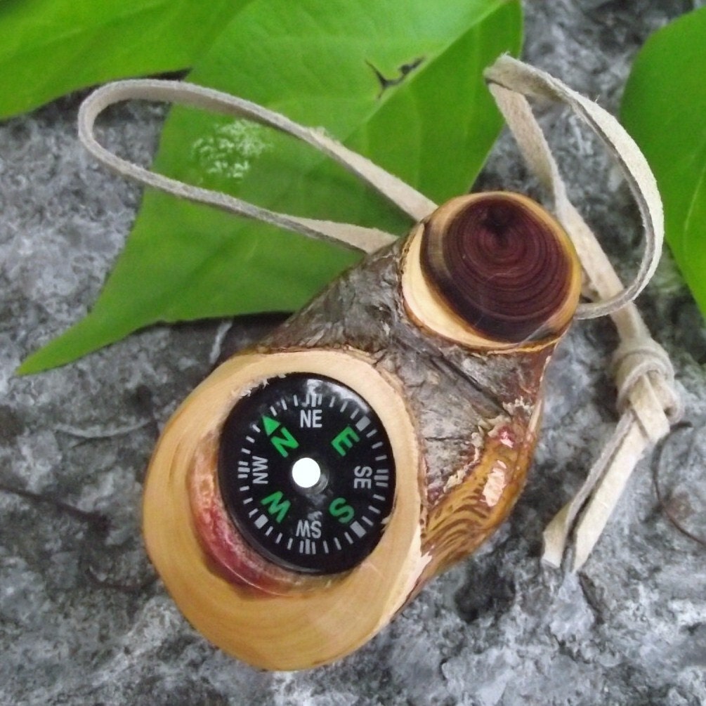 Wood Compass - Handmade from a Rustic Cedar Wood Tree Branch - Pocket Survival for Hiking, Camping, Outdoor, Gift for Nature Lover, Ornament