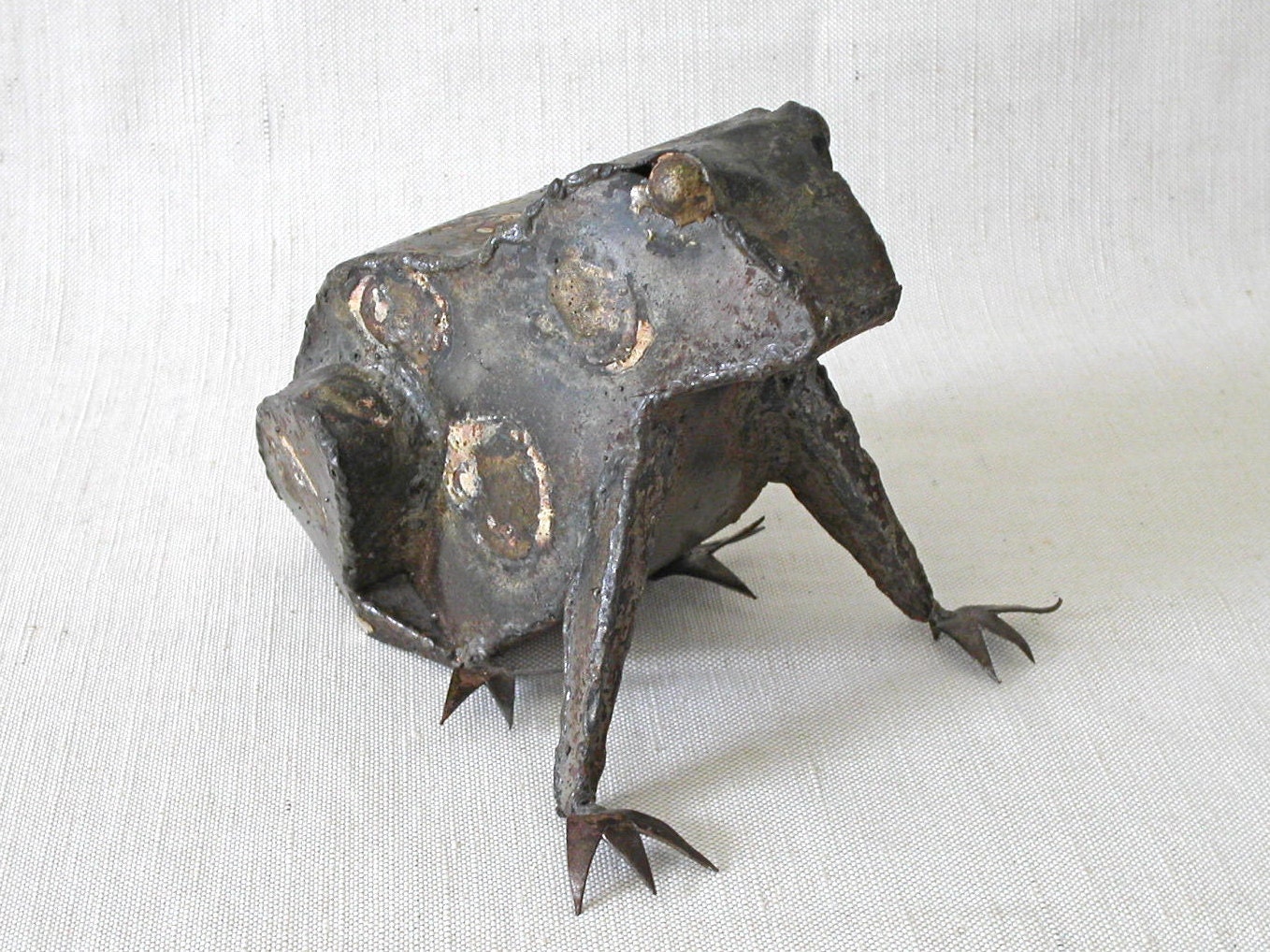 Metal Frog Sculpture By MANUEL FELGUEREZ Mexican