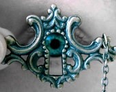 Keyhole Necklace