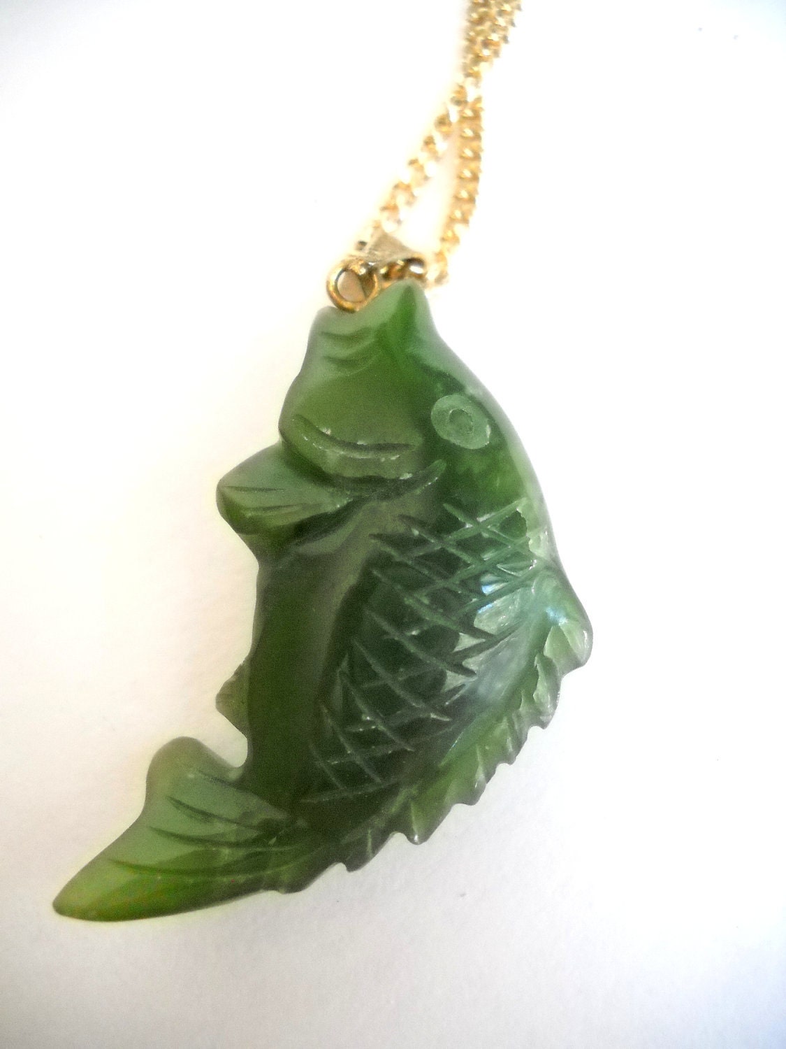 Vintage Necklace . Jade Jewelry . Fish Jewelry by  