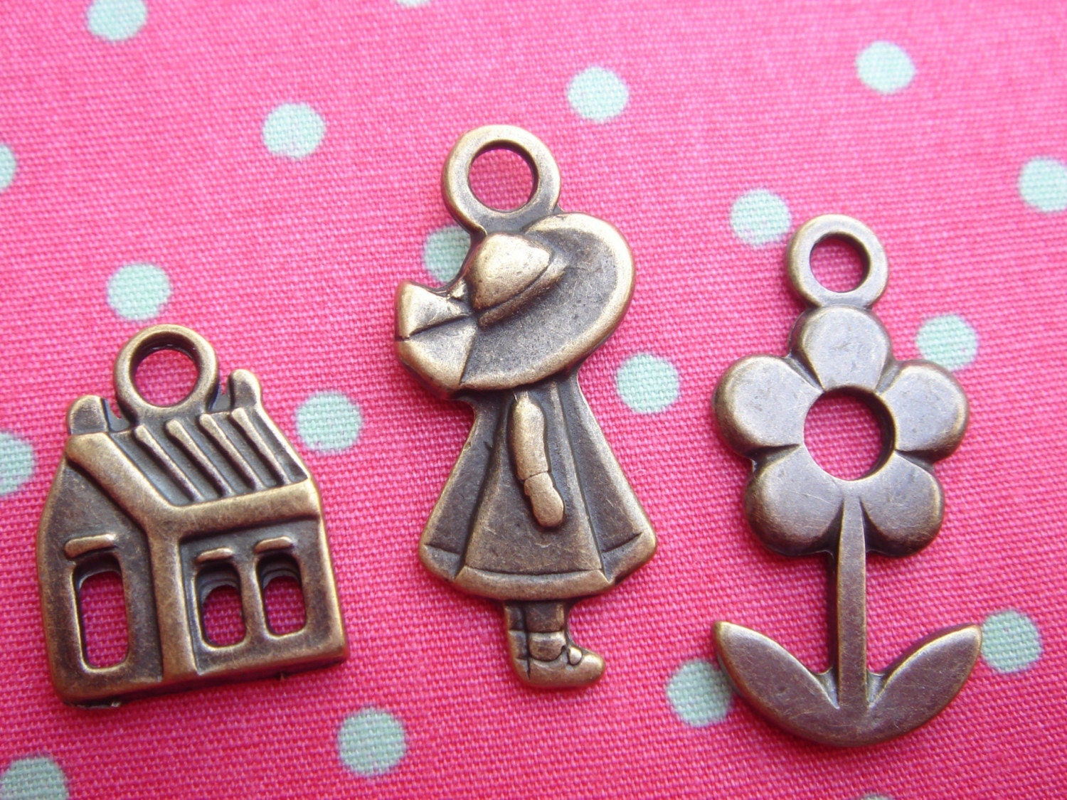 Home sweet home charm -3 Items for 1.5 USD - pendant - Antique looking -