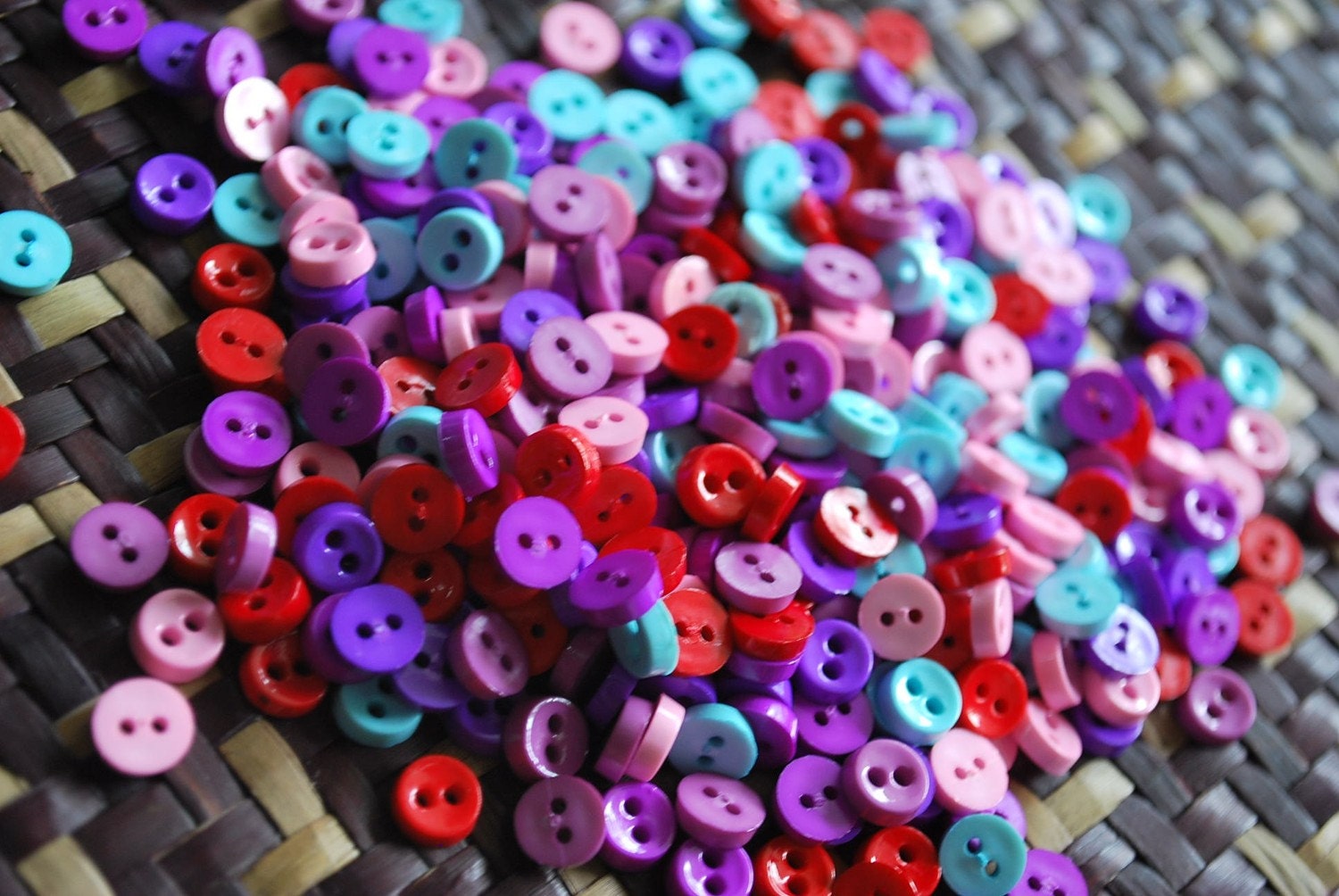 Tiny Round buttons Assorted colour - Purple Red & Pink tone - 100 Buttons only 3.5 USD