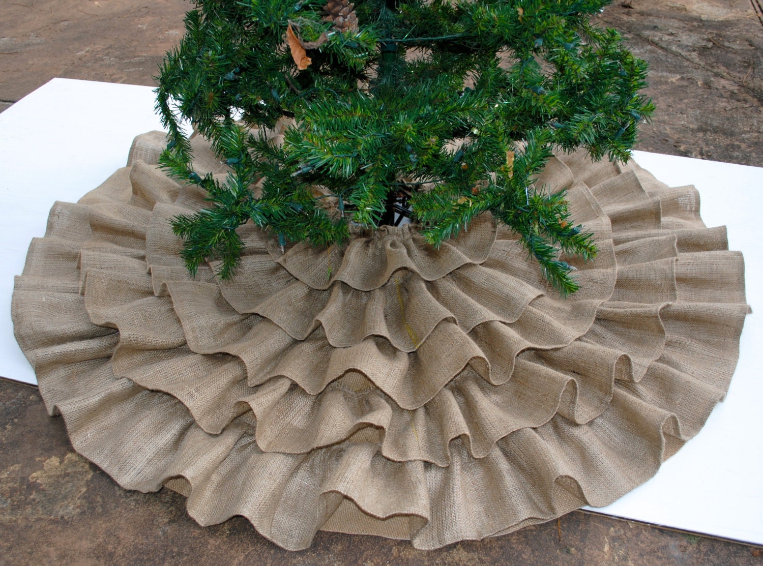 Ruffled Burlap Tree Skirt 60 Inch
