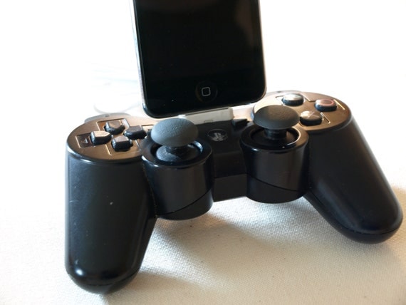 iPhone Dock Sony Playstation Controller