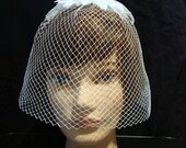 Darling Vintage White Daisy Headpiece with Veil