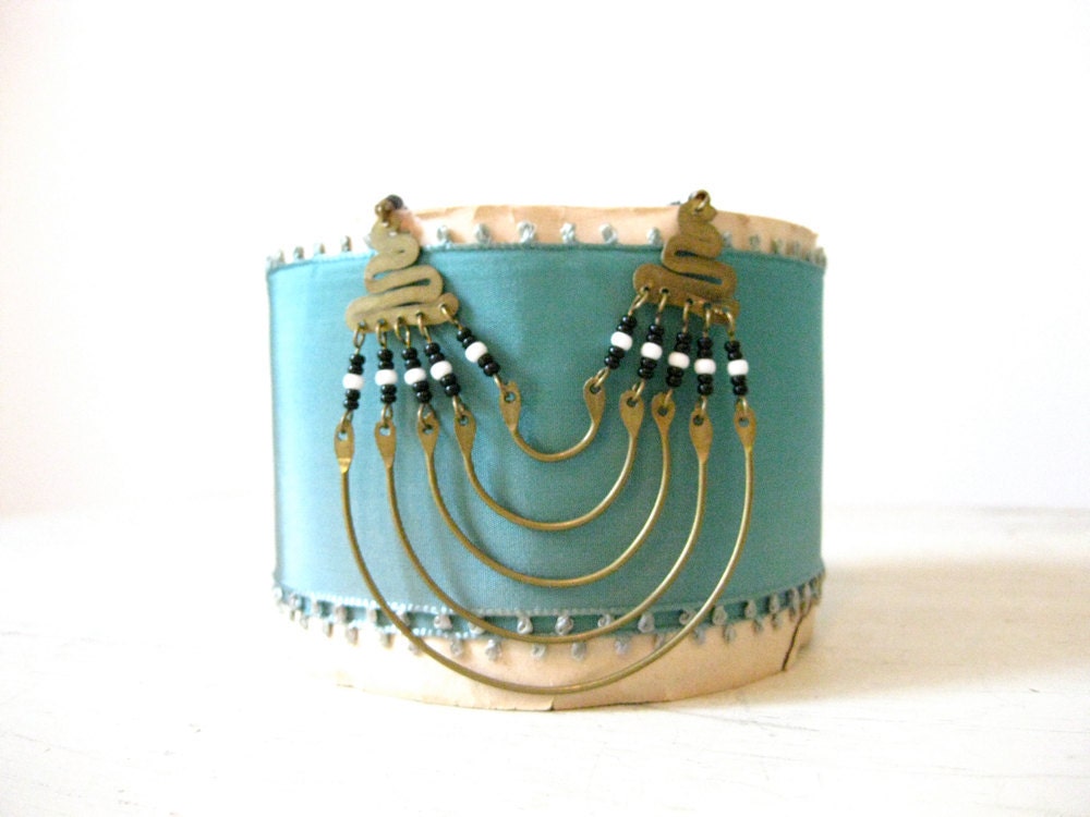 vintage 70s brass and bead statement necklace