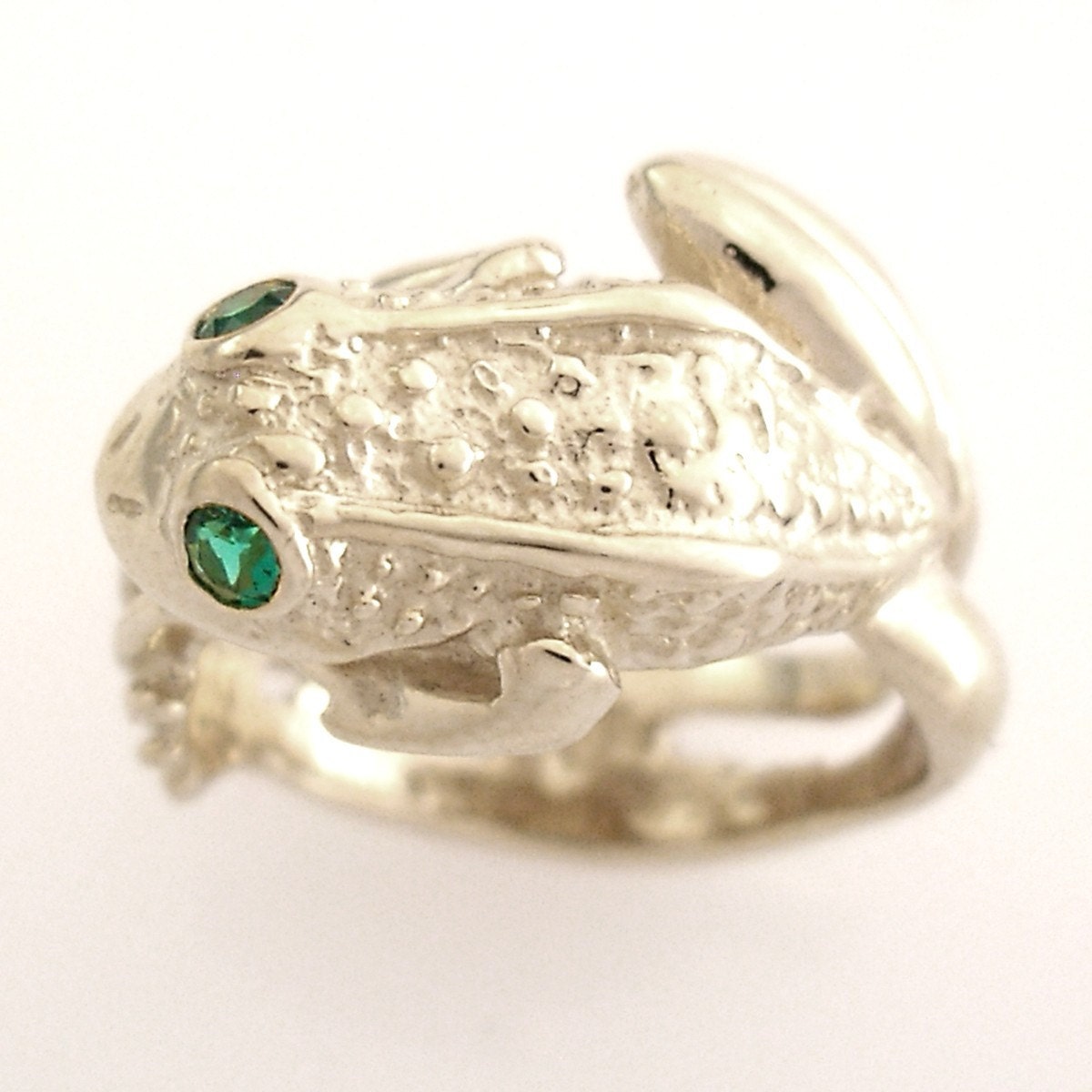 Silver Frog Ring with Green Eyes