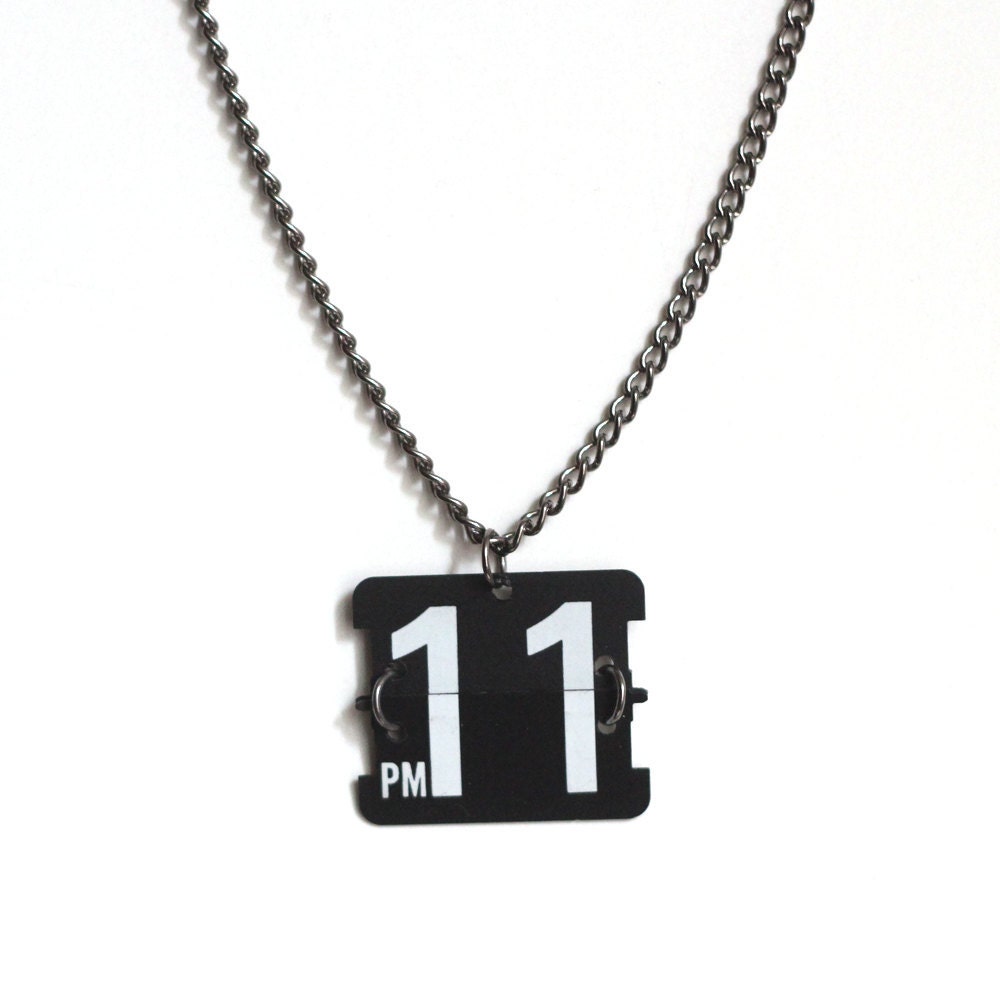 perpetual necklace - 11pm