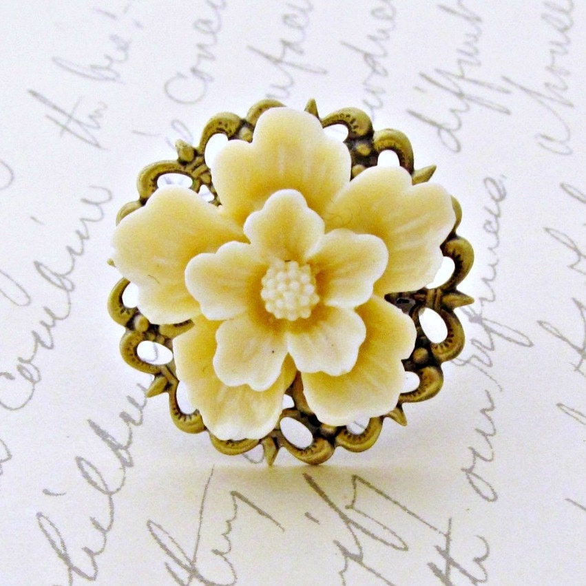 Ivory Flower Ring Cream Sakura Flower Lace Filigree Antique Brass Vintage Style Wedding Cocktail Ring - Decade
