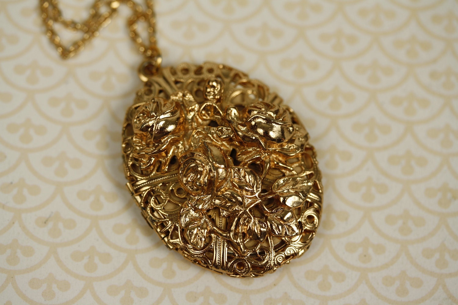 Roses Filigree Locket, Napier Pendant, Ornate Floral Necklace, Long Flower Jewelry, Antique 1950s Jewellery, Oval Pendant, Vintage Jewelry