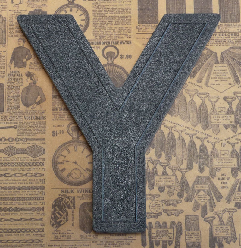 Vintage Alphabet Black Plastic Letter Signage Primitive Sign Marker Tag Sign Y