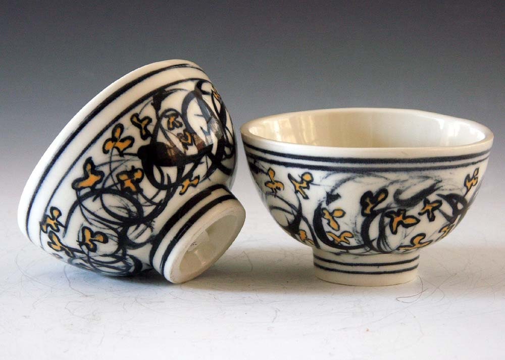Ceramics and pottery:  porcelain bowl, set of two.