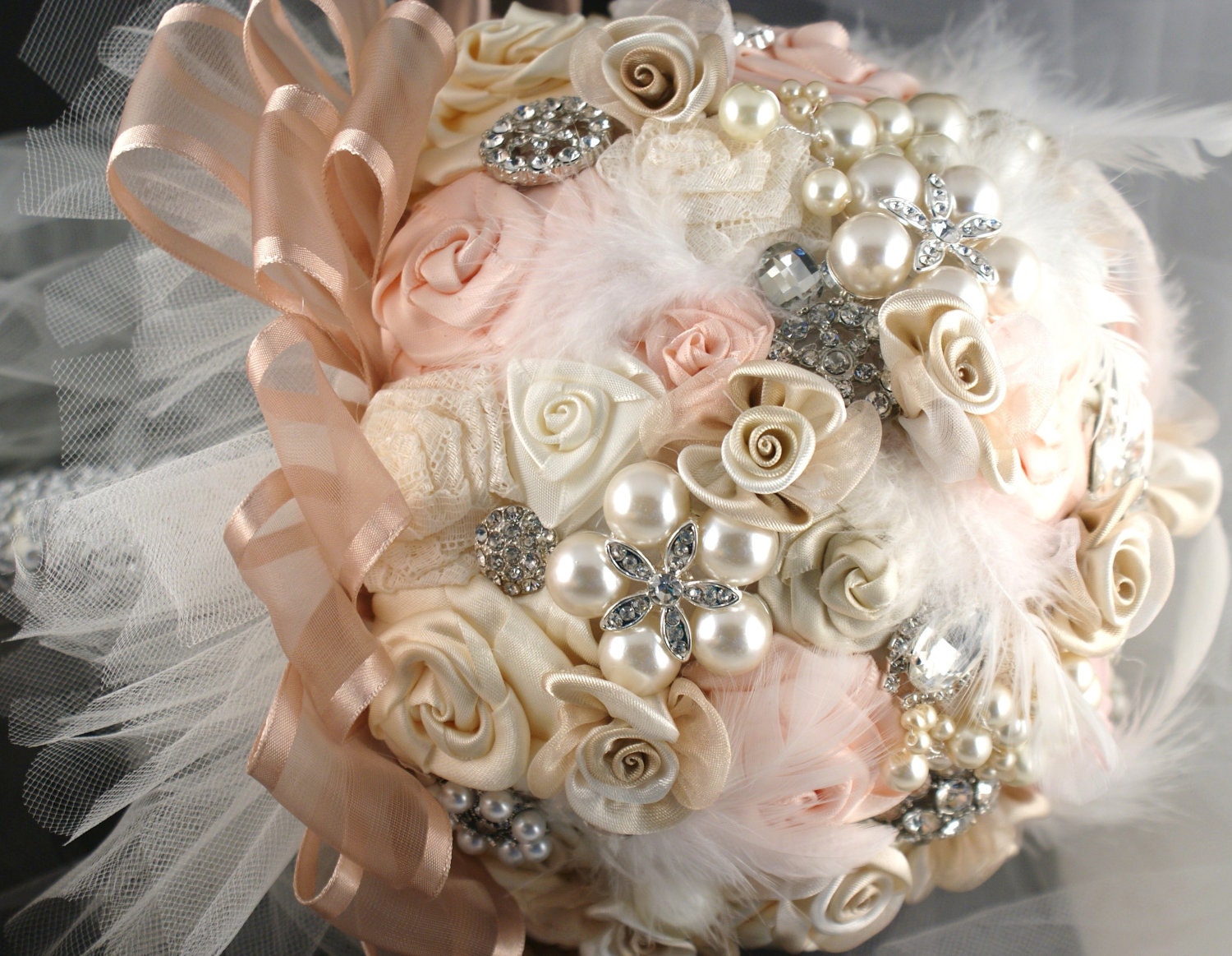 Brooch Bridal Bouquet Wedding Bouquet Jeweled in Blush Pink, Cream and Ivory