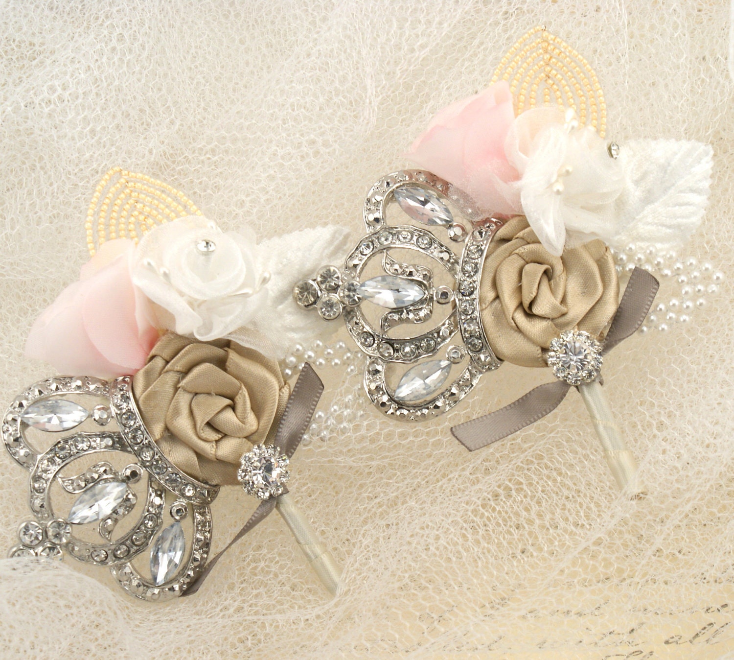 Boutonnieres - Set of 6 Groomsmen, Fathers of the Bride Boutonnieres, and Groom Boutonniere in Champagne, Ivory, Blush Pink and Grey
