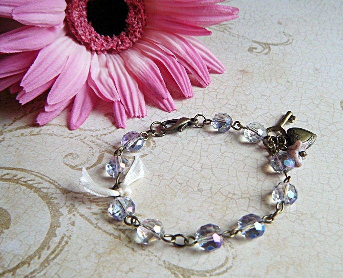 Glass Beaded Heart Locket & Key Charm Bracelet - Vintage Charm