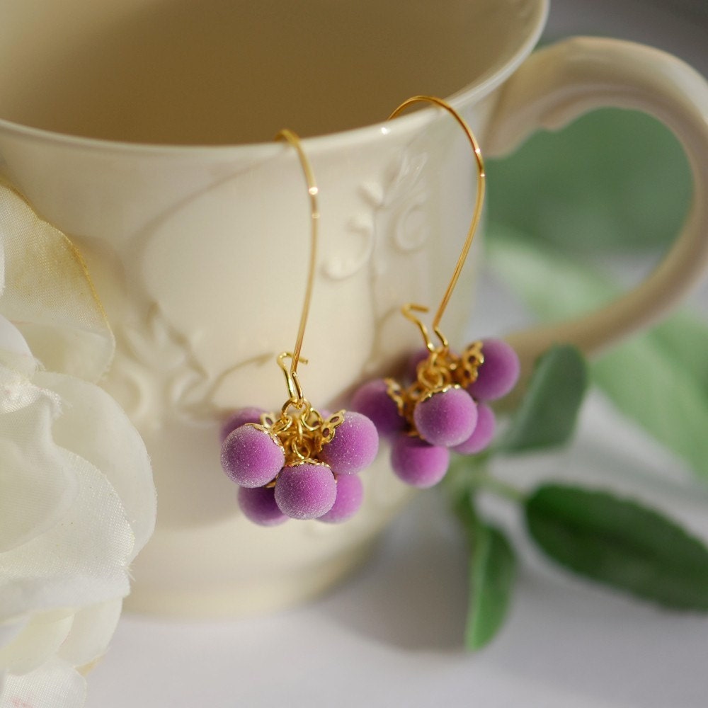 Velvety grapes earrings