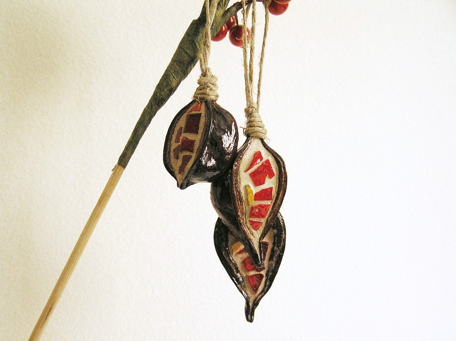 ornaments - mosaic handmade in 3 natural pods - Christmas Tree and House decoration red tiles
