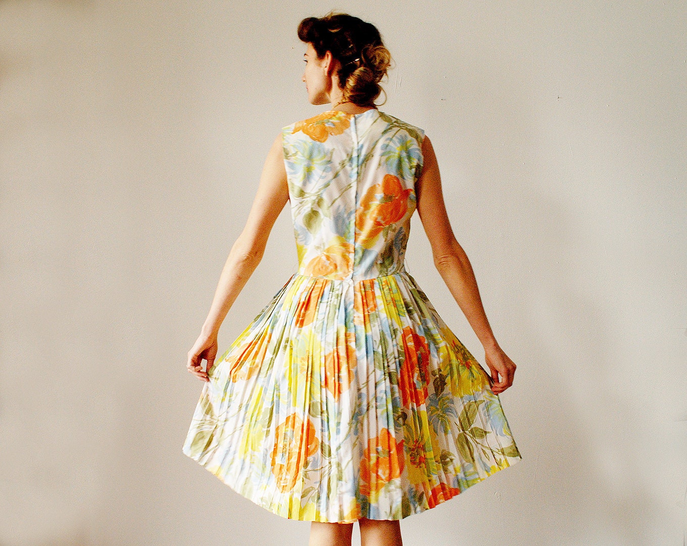 Vintage 1960s Floral Dress Full Skirt Medium