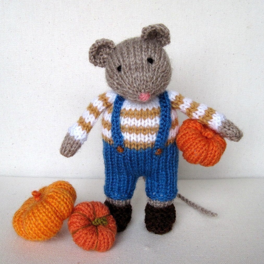 Pip the Mouse and pumpkins - knitted toy doll - INSTANT DOWNLOAD - PDF email knitting pattern - ePattern