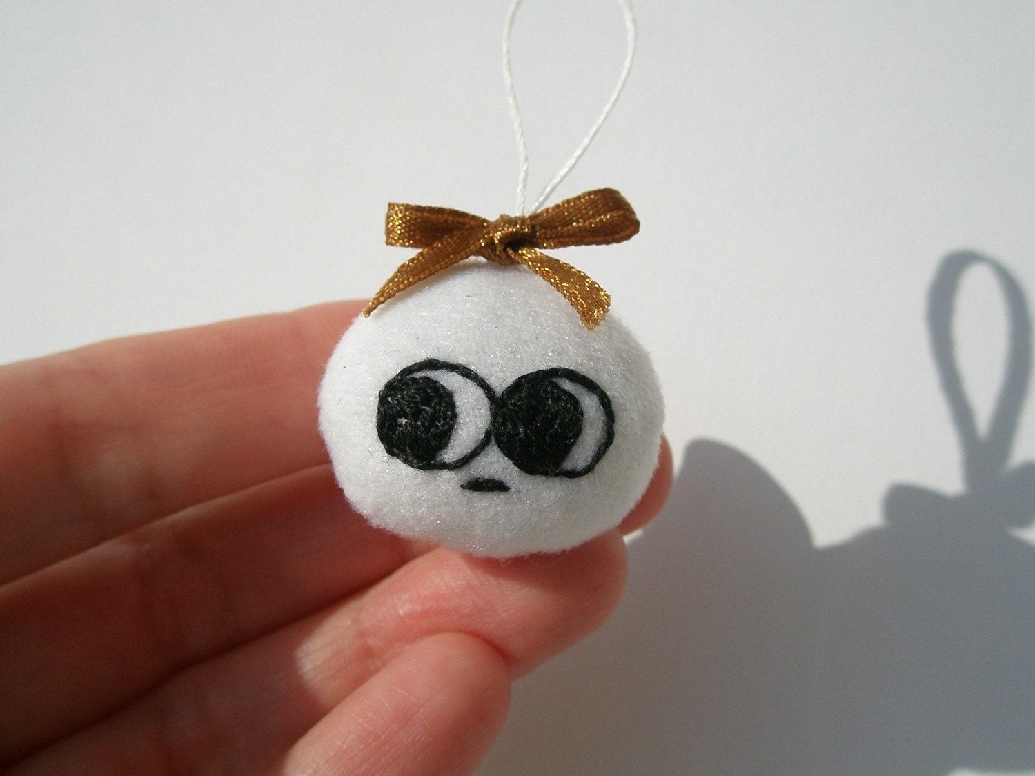 Fifi Plush Round Keychain Accessory Snowball Emotion Doll