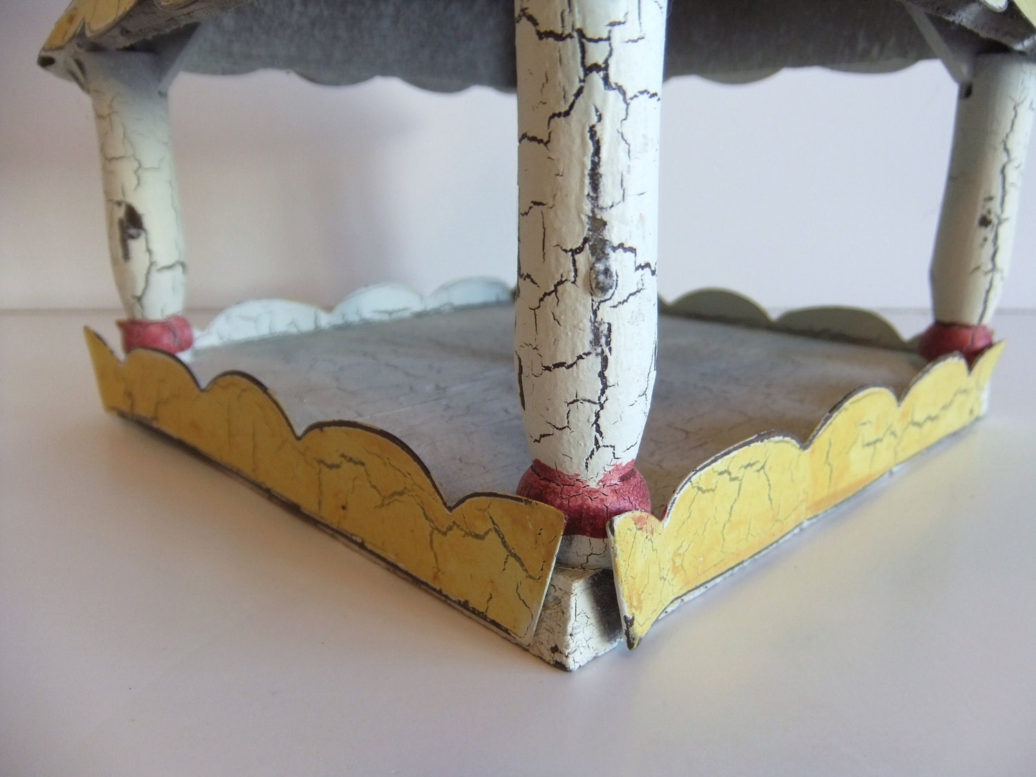Vintage Bird House Feeder