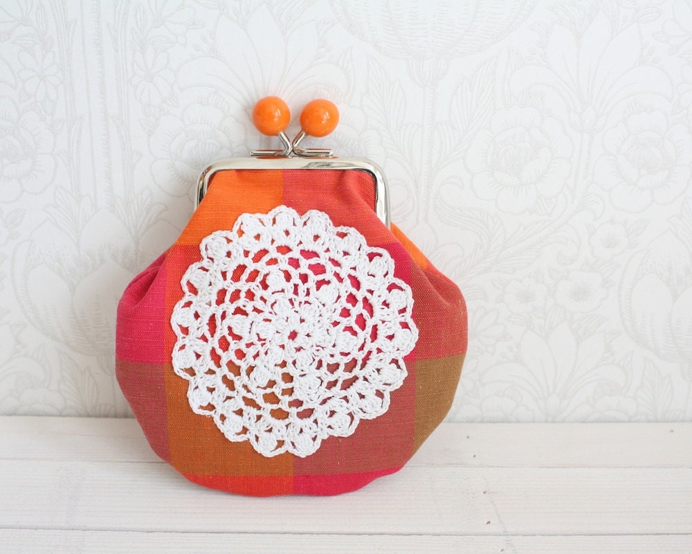 coin purse with vintage lace, red&orange