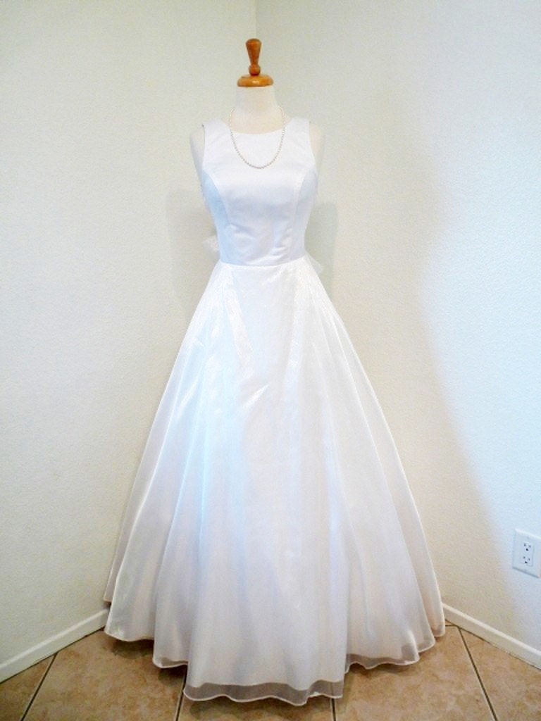 SALE Vintage 1950s Wedding Dress Emma Domb Bridal Gown. Romantic. White Wedding Size S