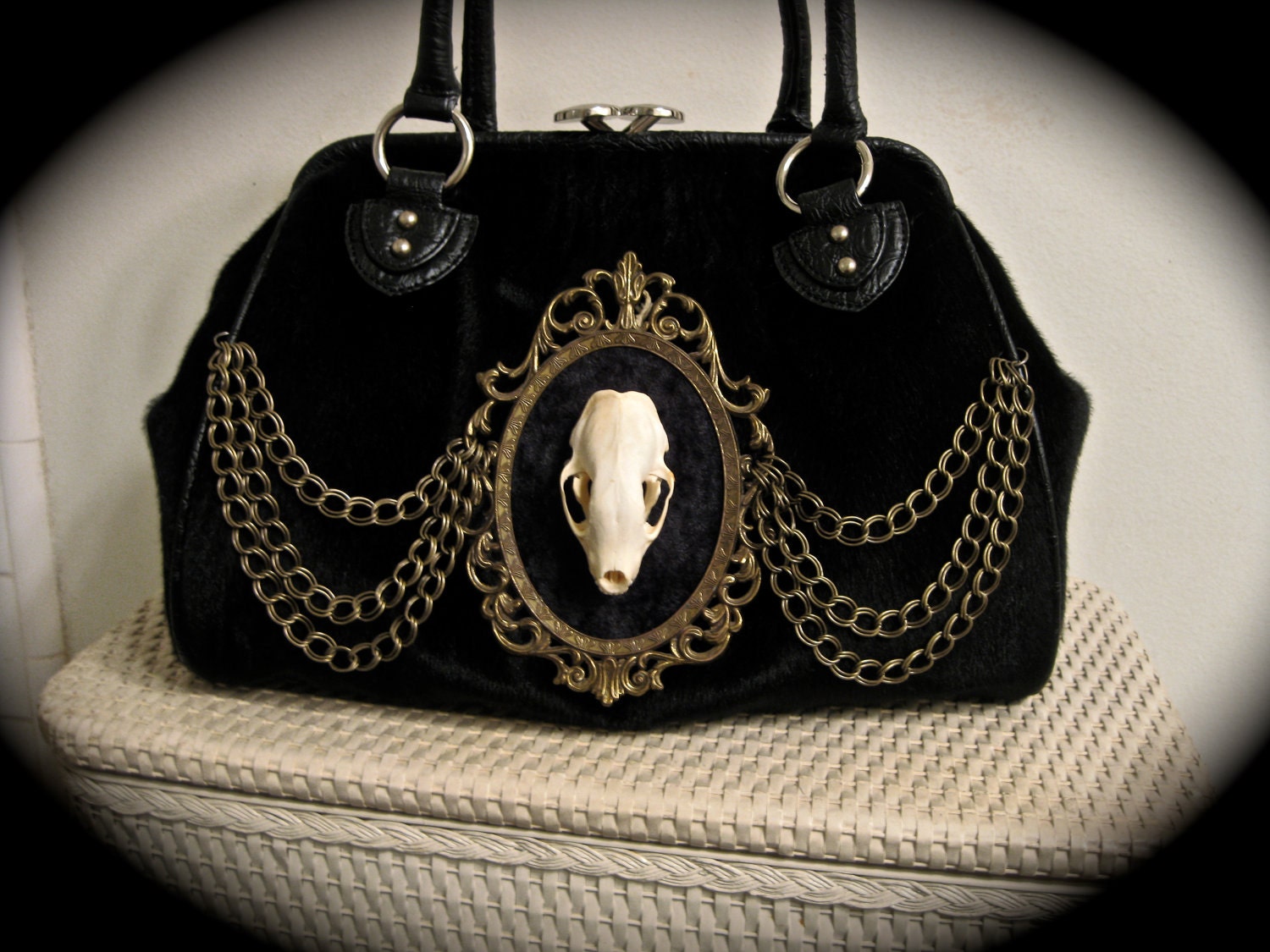 Taxidermy Skunk Cameo Kiss Lock Purse - Antique Gold Faux Fur