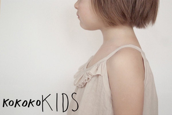 Crinkle cotton dress for girl.