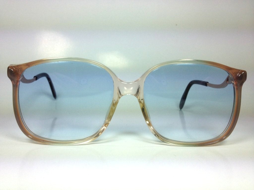 50% OFF SALE - Vintage 1980s Ladies or Child Sunglasses with Textured Arms