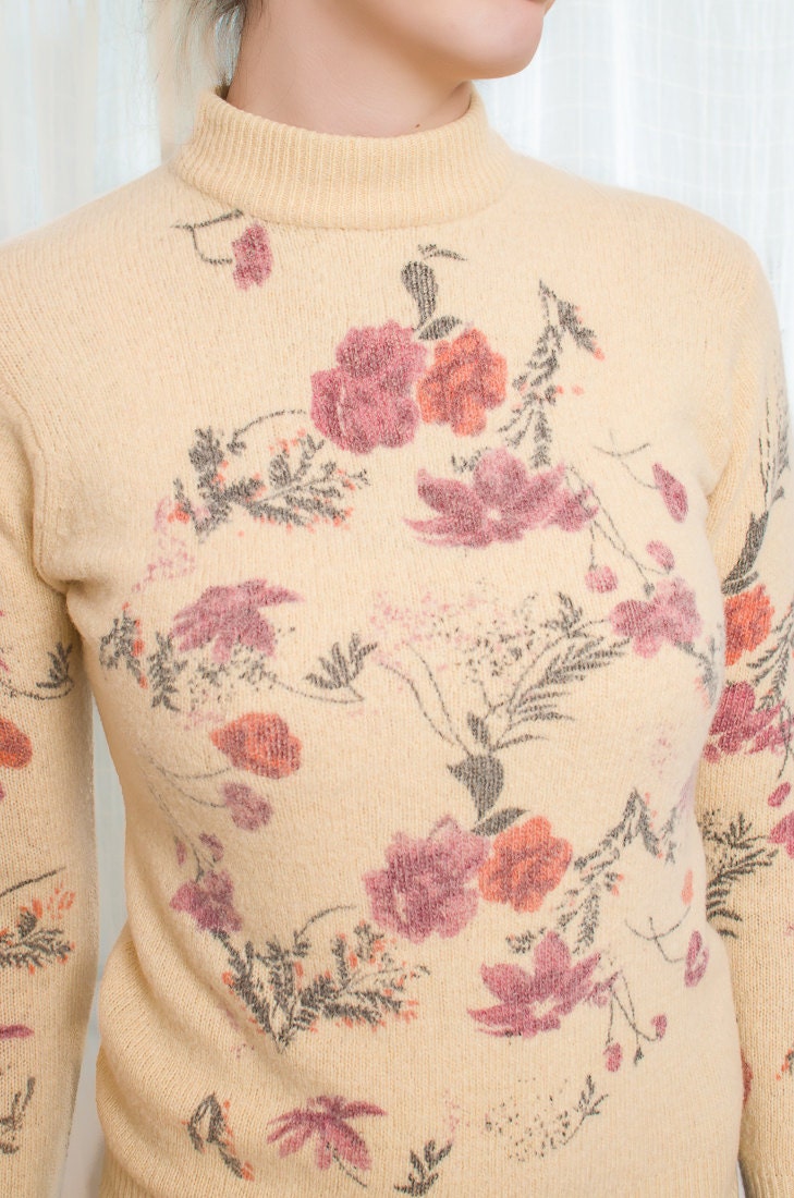 Vintage 1960s Sweater - 60s Sweater - Spring Floral Sweater - XS / S