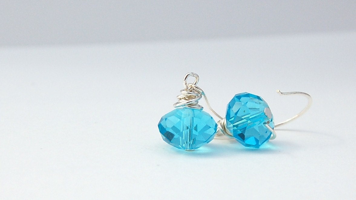 FREE SHIPPING The Jennifer Bridesmaid Earrings, tiffany blue faceted glass, sterling silver, wire wrapped