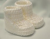 Baby Booteis, Boots with Button Top, size 0 to 6 Months in Snow White
