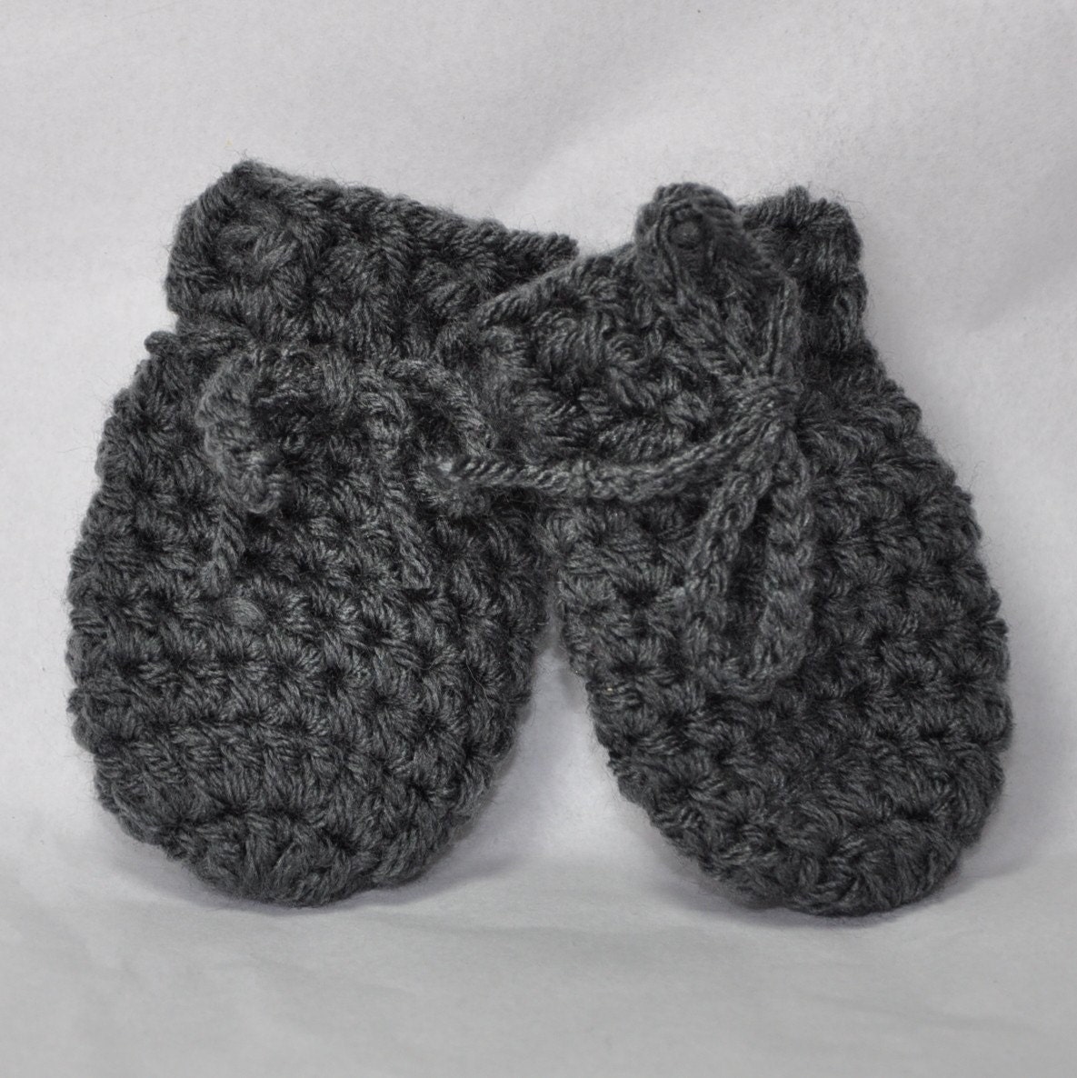 Baby Booties with Button top in size 6 to 12 Months in Gray