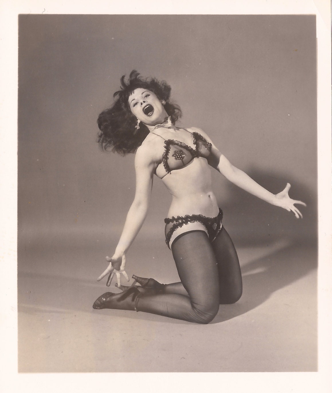 Authentic Vintage Burlesque Photo Patti Waggin The