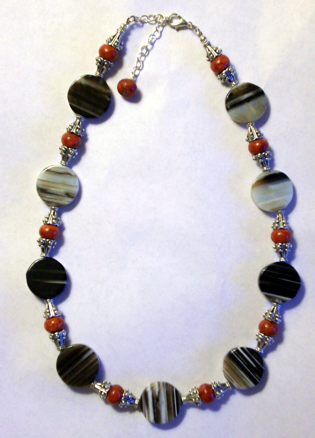 Sale 45% Off-Natural Banded Agate Sponge Coral Necklace