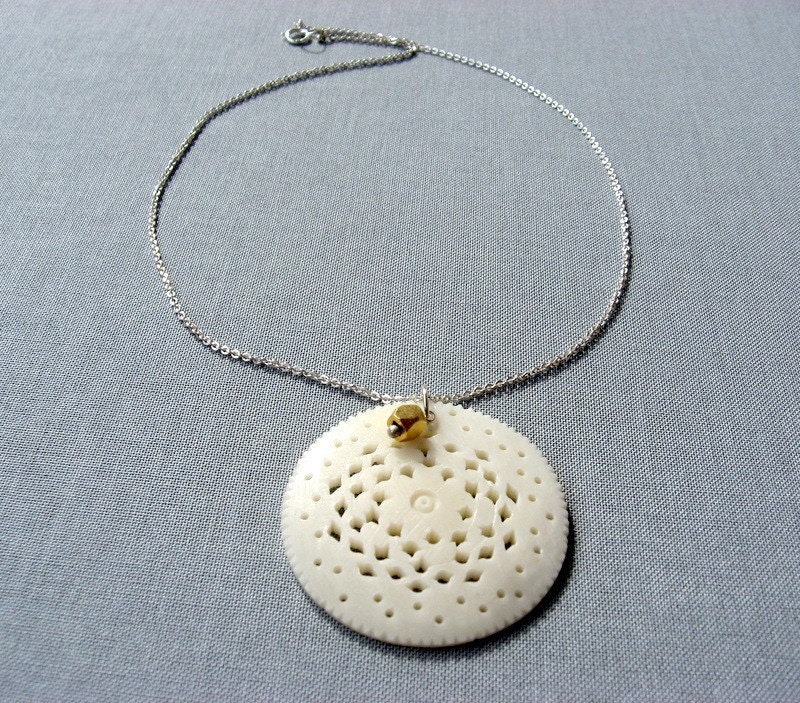 Sterling silver necklace - Round circle - white cream - Bone filigree