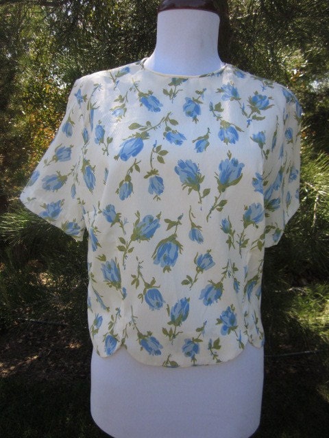 STOREWIDE SALE vintage blue rose classic blouse