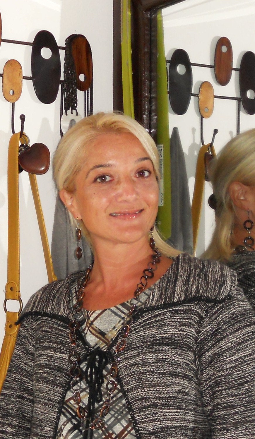 SHOP CLOSING SALE- - Hypoallergenic Wooden Earrings -  Brown natural wood