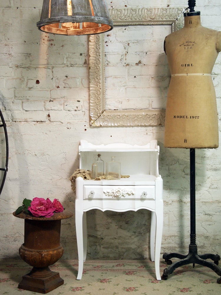 Painted Cottage Chic Shabby White Night Table NT383