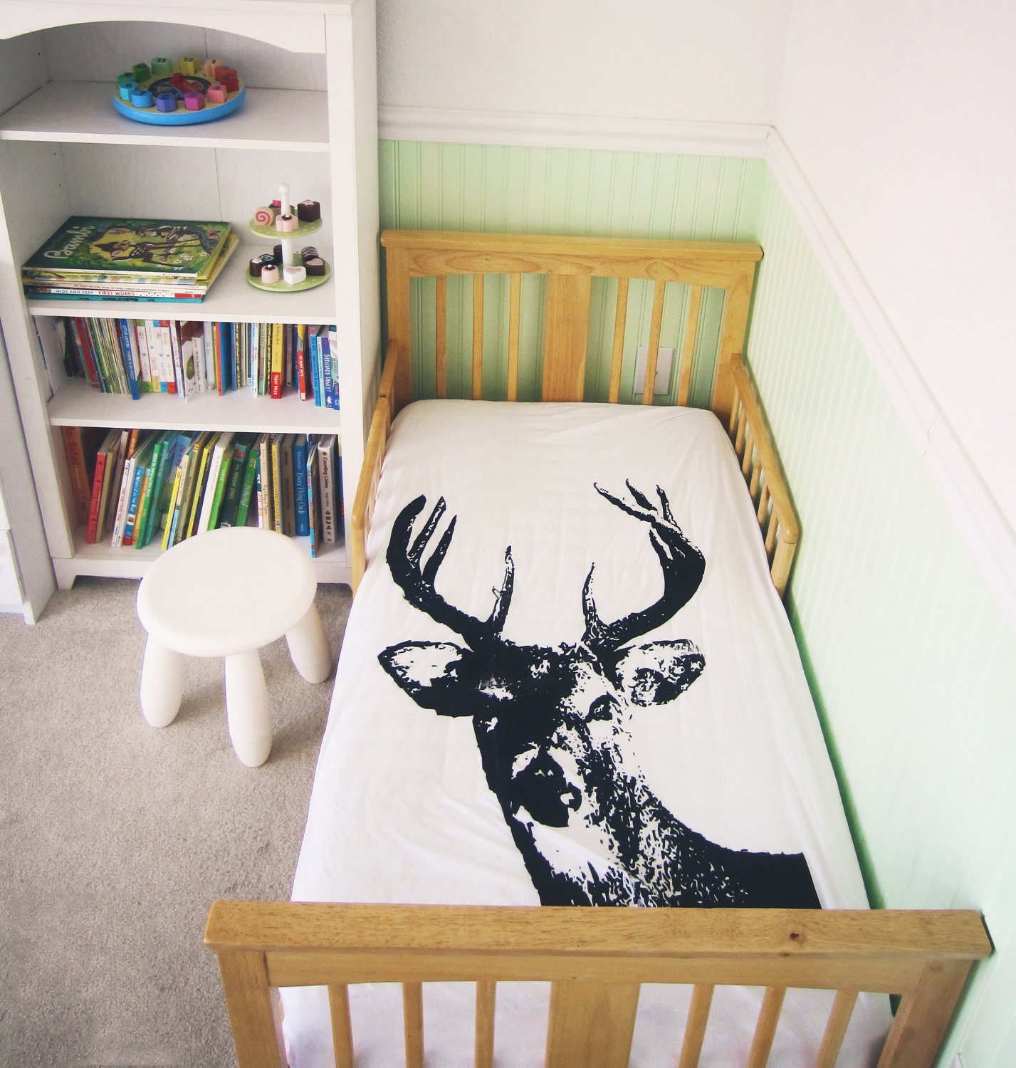 Giant deer fitted crib sheet or toddler bed sheet. Screen printed whitetail deer buck.
