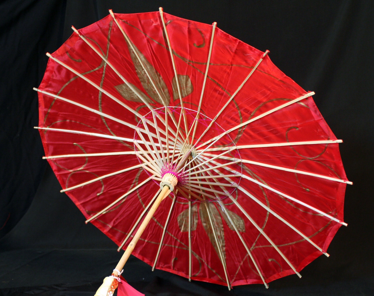 Red nylon Parasol with gold "Heart Scroll"