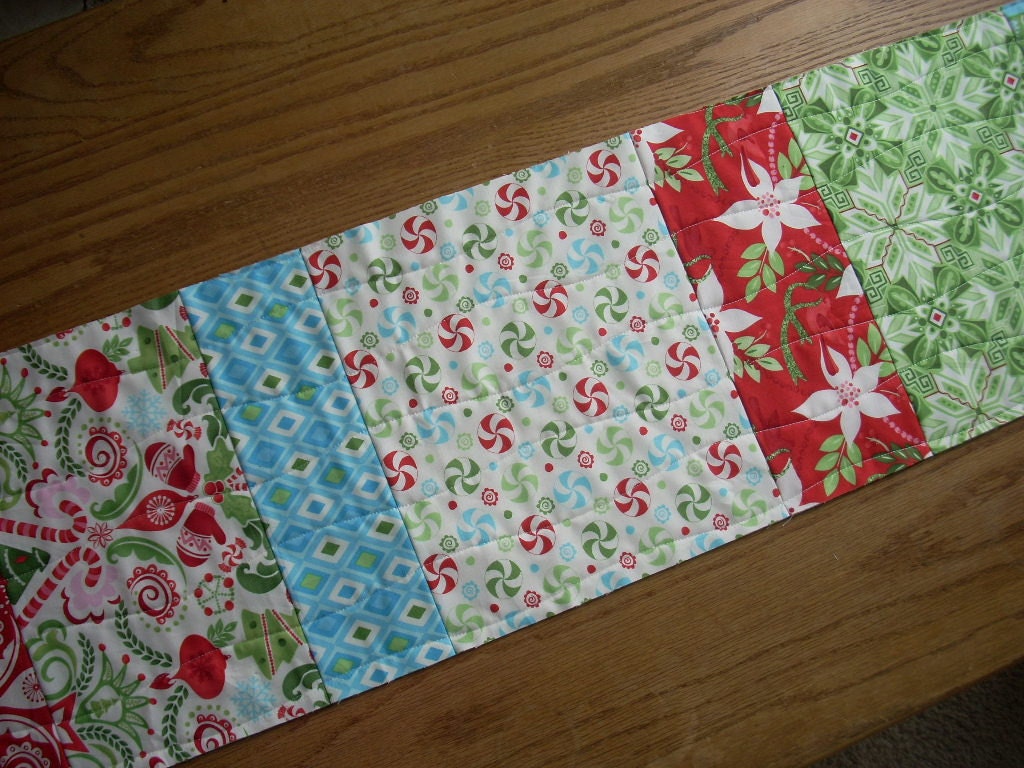 Flurry on the table runner - FREE SHIPPING