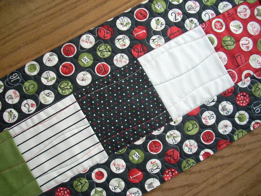 Countin' Down tablerunner - FREE SHIPPING