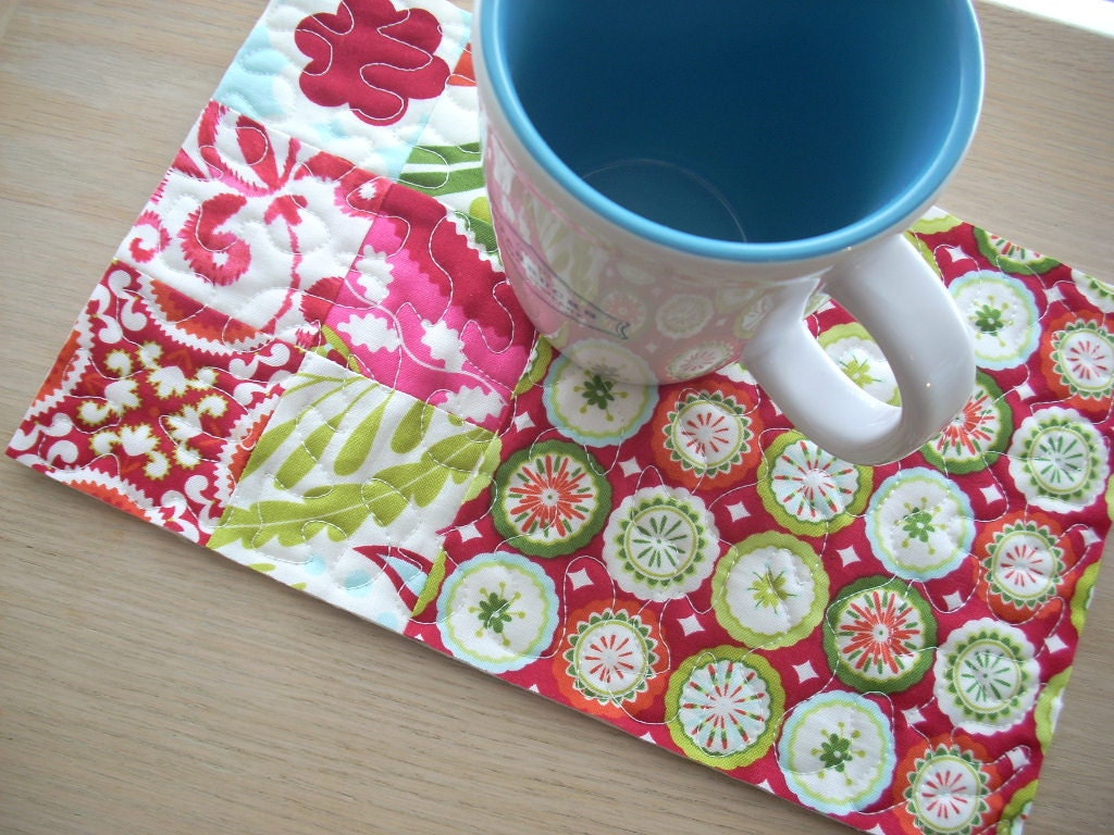 Kumari Holiday Mug Rug - FREE SHIPPING