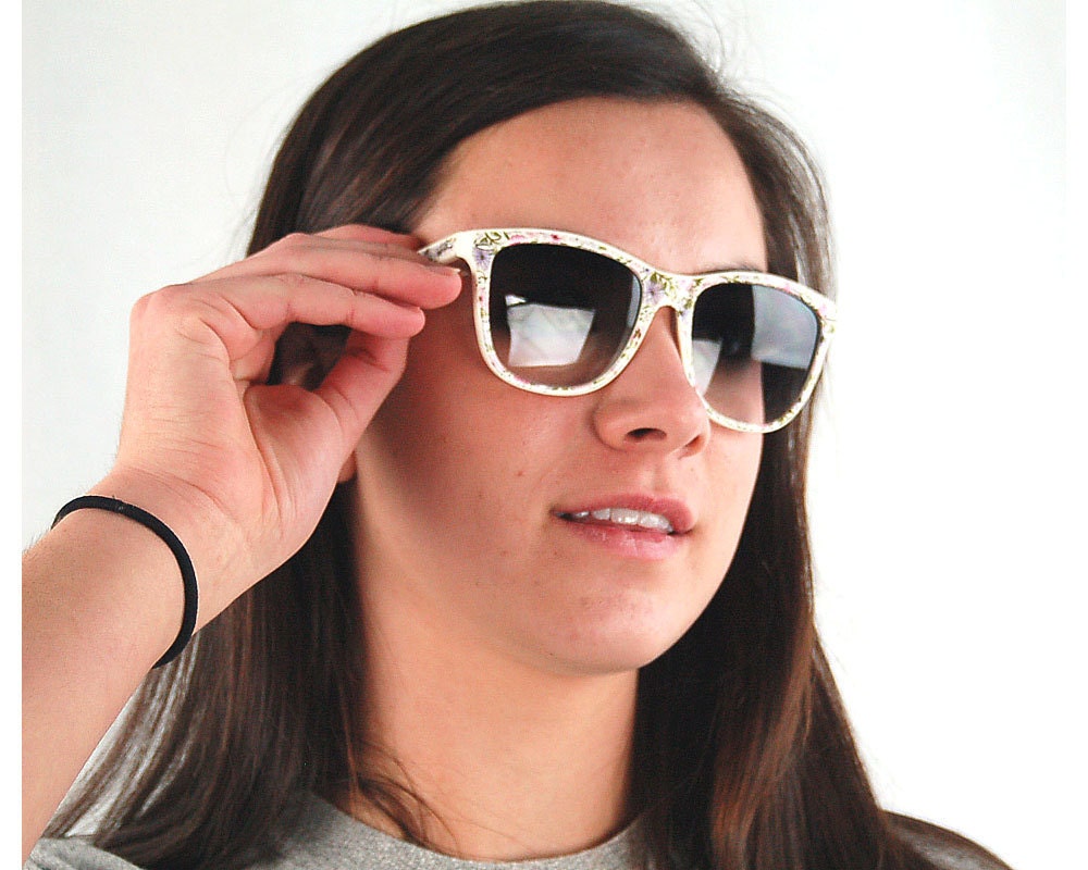 Vintage sunglasses, white floral sunglasses, flowered eye wear, flower sunglasses