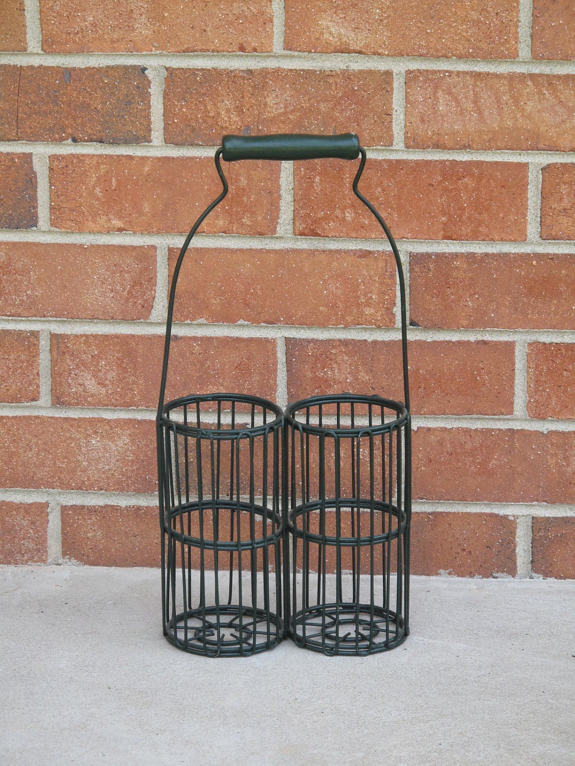 Vintage Wire Bottle Carrier / Green Bottle Holder / Metal Two Bottle Wine Carrier with Wood Handle / Stainless Steel Wire Rack